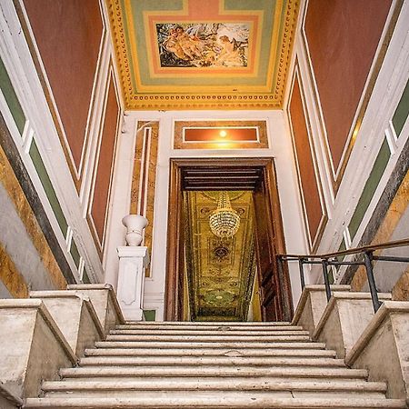 Mini-Hotel In The Very Heart Of Odessa Exterior foto